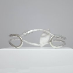 Hestetand | Armring af banket slv