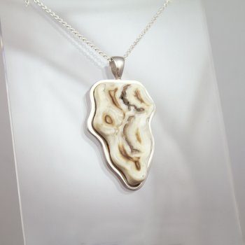 Hestetand | Stort vedhng med bred slvkant